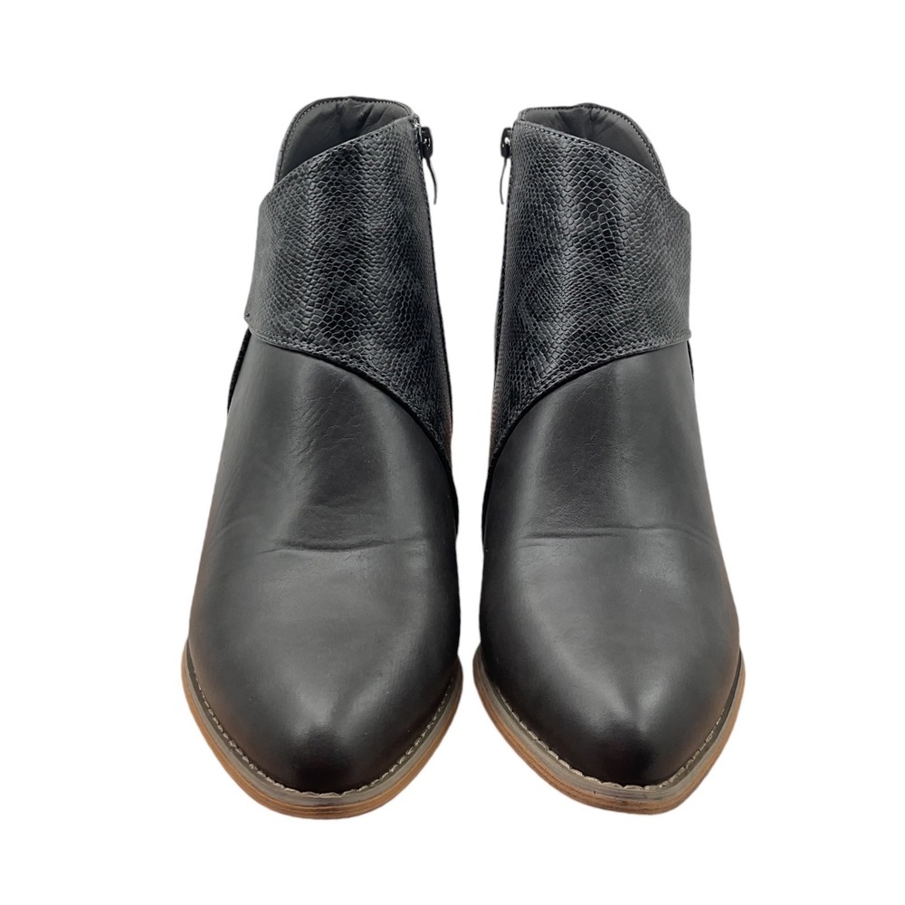 Tinstree Black Faux Leather Snakeskin Pointed Toe Ankle Boot  Size 9.5
